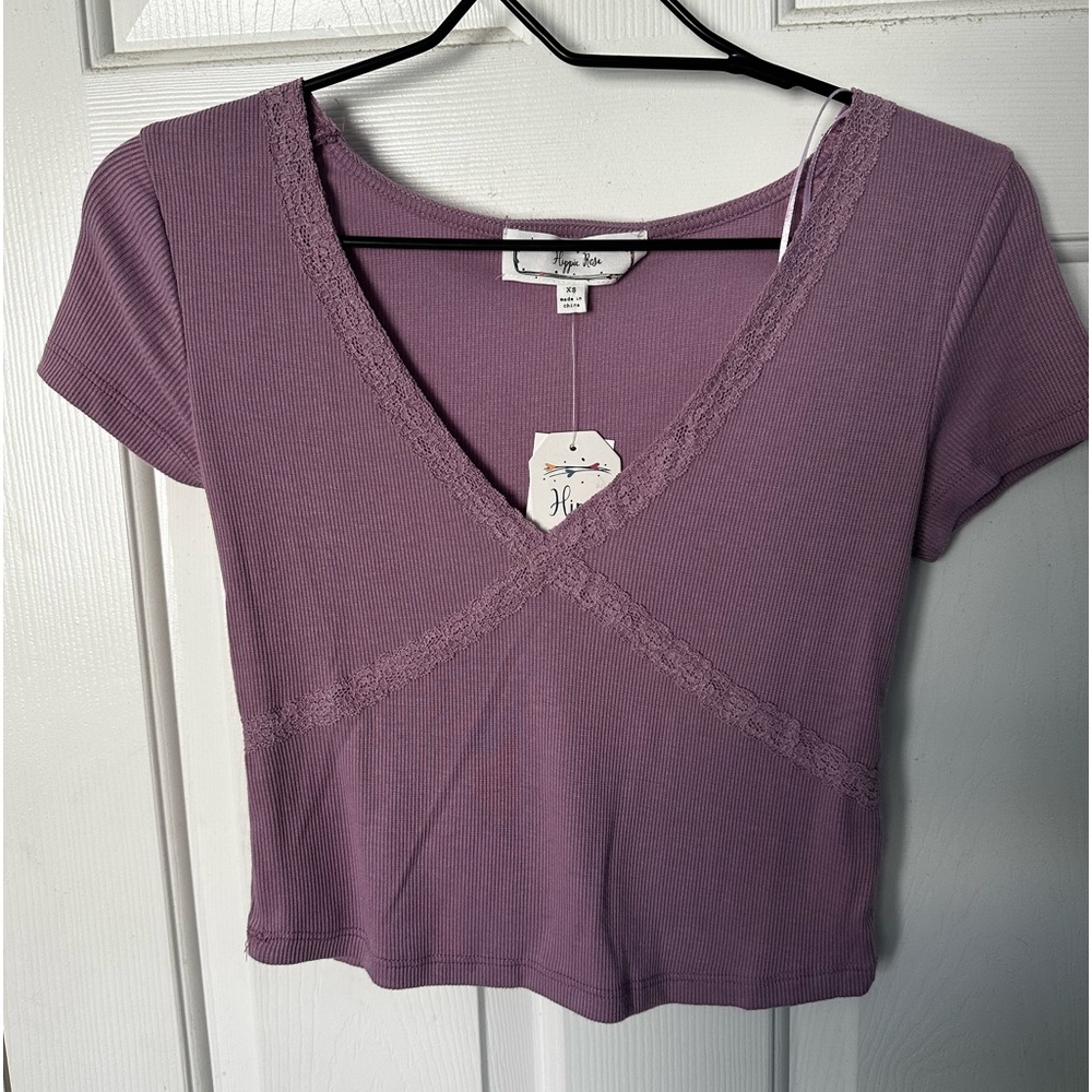 Lilac v neck crop top NWT